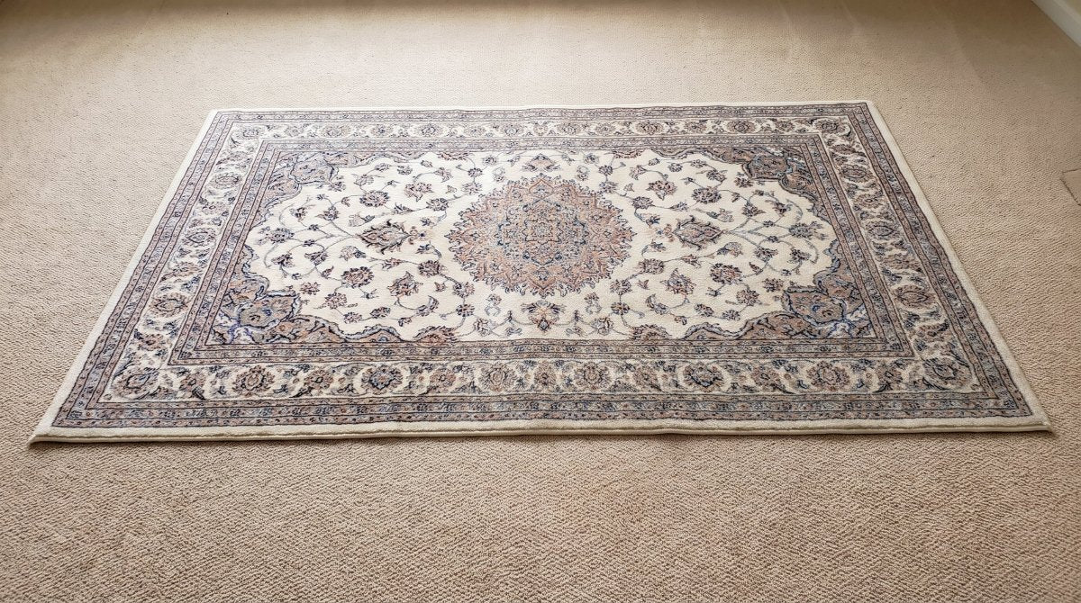 How to Keep Area Rug from Bunching Up on Rug | Guide - RenCollection