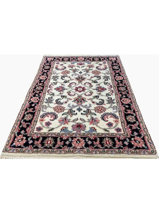 2x3 Kashan Style Area Rug - 101719.