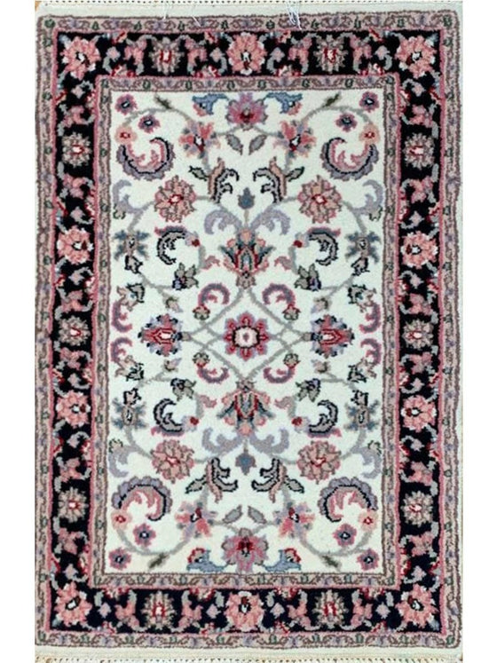 2x3 Kashan Style Area Rug - 101719.