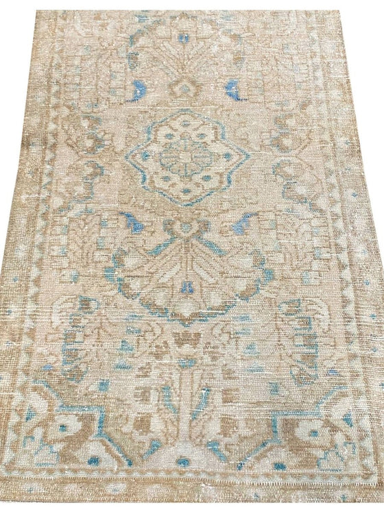 2x4 Old Persian Lilihan Area Rug - 109386.