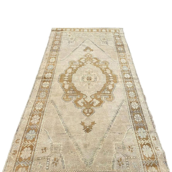 4x7 Old Turkish Anatolian Area Rug - 111160.