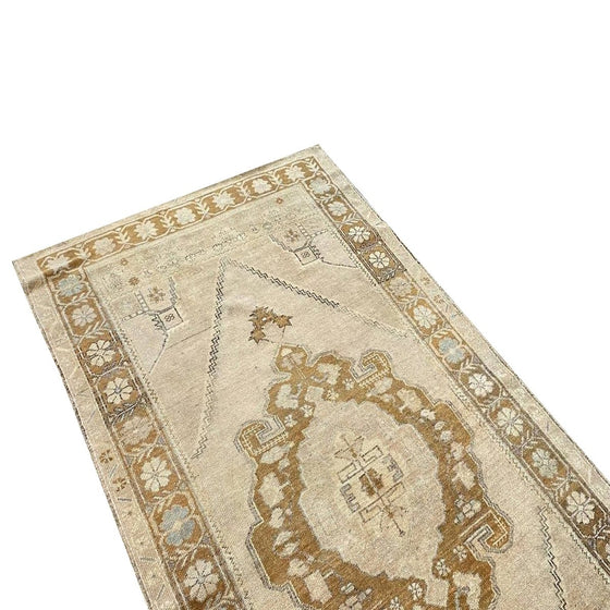 4x7 Old Turkish Anatolian Area Rug - 111160.