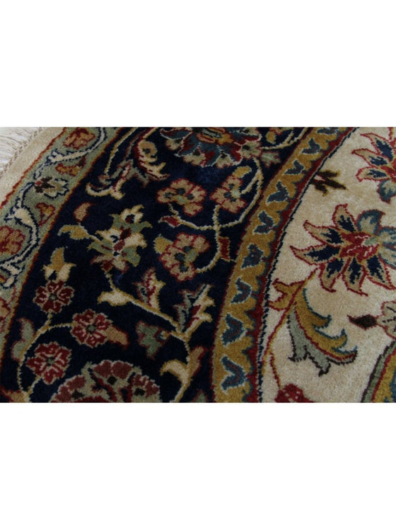 5x5 Round Persian Sarouk Farahan Area Rug - 105795.