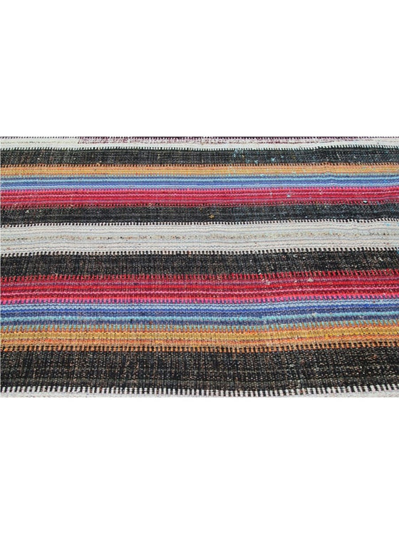 5'1" x 8'8" Persian Kilim Area Rug - 110632.