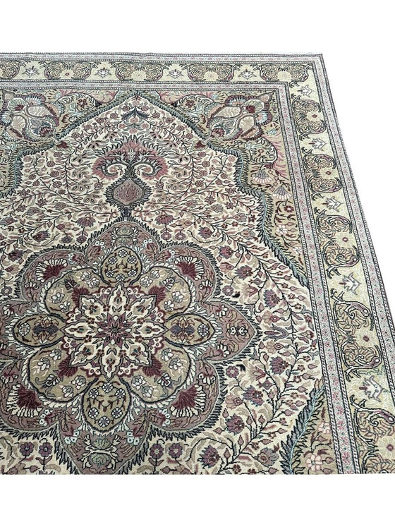 6x10 Old Turkish Kaisari Area Rug - 104703.