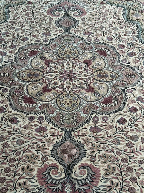 6x10 Old Turkish Kaisari Area Rug - 104703.