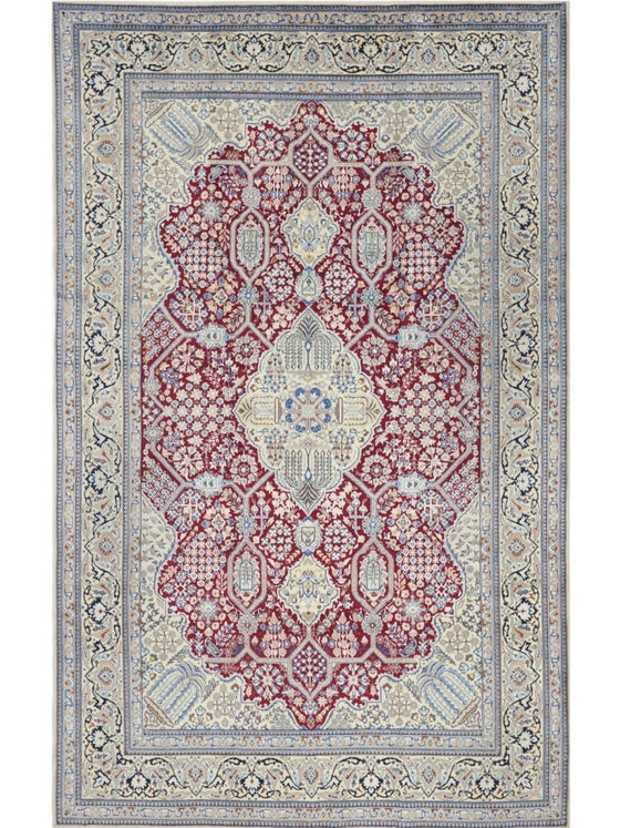 6x9 Old Persian Naein Masterpiece Rug - 110432.