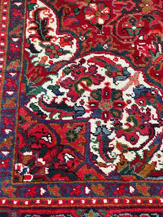 7x10 Antique Persian Heriz Area Rug - 100102.