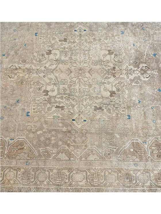 8x10 Antique Persian Bakhtiari Area Rug - 102528.